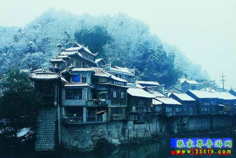 長沙往返A8線：鳳凰古城、梵凈山、德夯苗寨汽車三日游