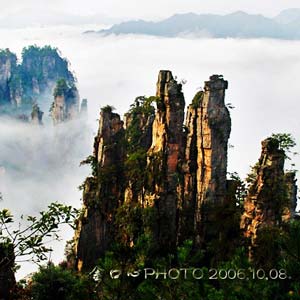 休閑自駕L線：張家界、袁家界、天子山、寶峰湖、猛洞河漂流、芙蓉鎮(zhèn)三晚四日游