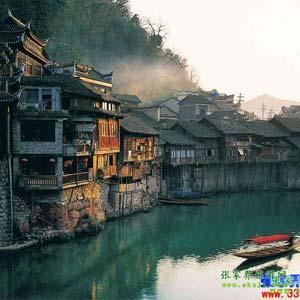 【長沙往返路線1】張家界、鳳凰古城、天子山、黃龍洞三晚四日游