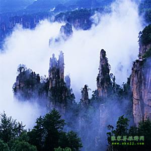 武漢往返：張家界、鳳凰古城、韶山六日游，每周一、周四發(fā)團